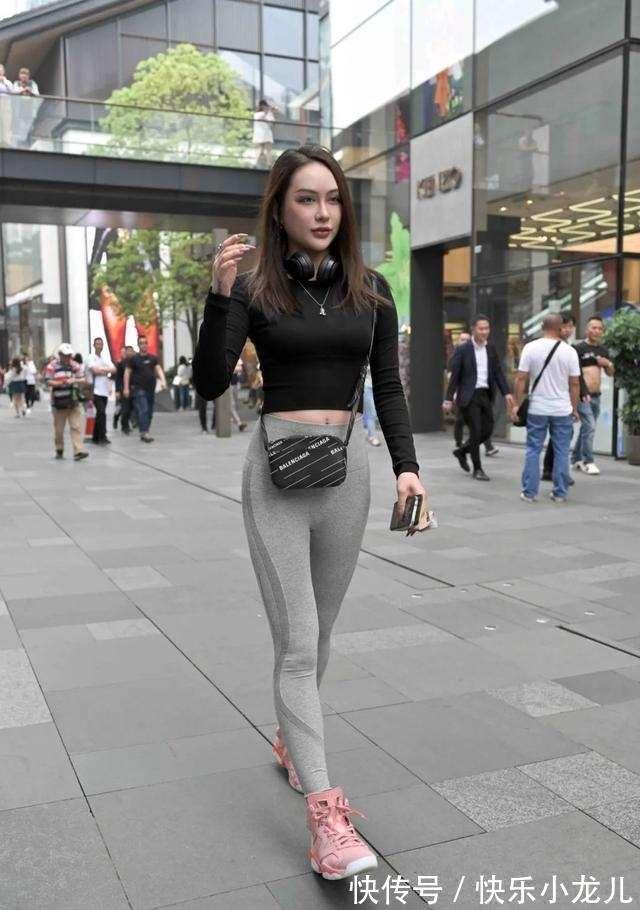 穿搭 个性独特的打底裤穿搭稳重有气质,穿出自己的风格,时尚可爱