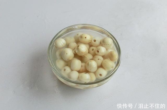 不管炖什么鱼汤,都不要放这“2种调料味”,做不对鱼又腥又难喝