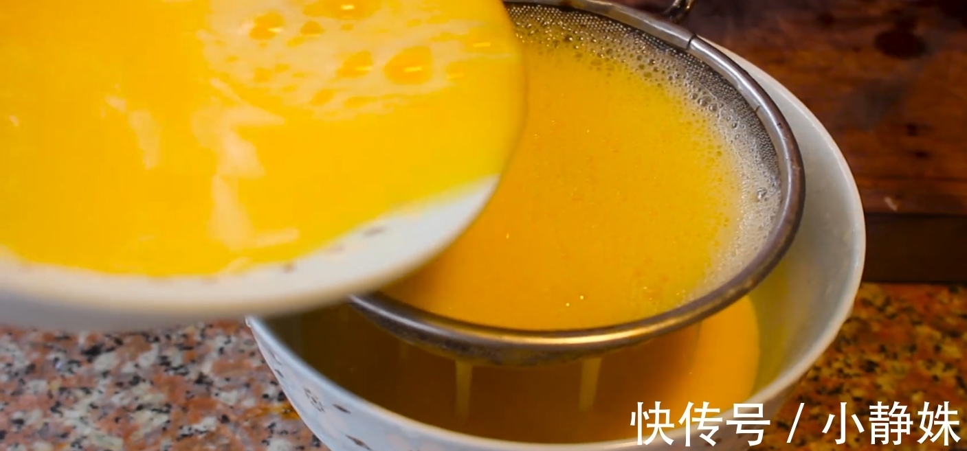 气泡|简单的鸡蛋羹你会做吗?教你蛋羹嫩滑无气泡的小绝招,收藏了