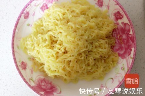 清水|别再清水煮了,方便面这样做,比蔬菜汤还营养,好妈妈必学!