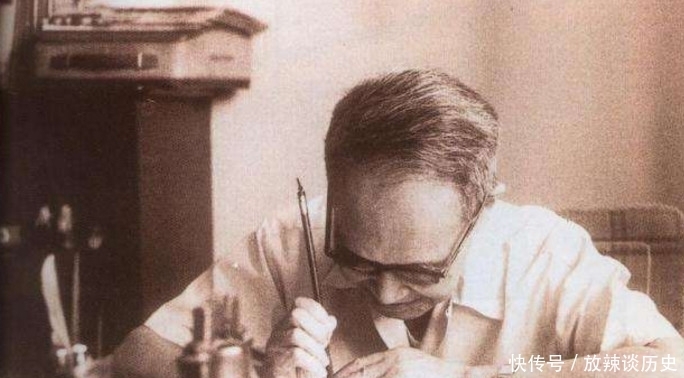 杨绛养|钱钟书与杨绛养女儿,用书桌抽屉当摇篮,乐在其中