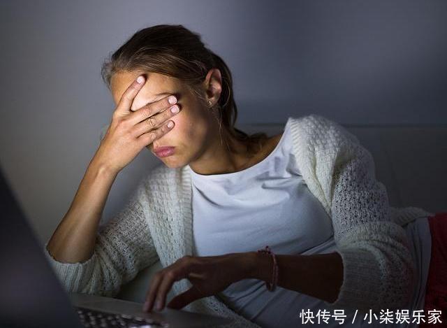 熬夜|加速女人衰老的三个行为,熬夜不算什么,第一个或许你经常在做