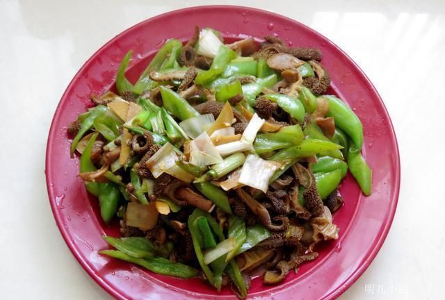 年后,不吃羊肉也要吃它,儿子说它像“抹布”,懂的人吃得香