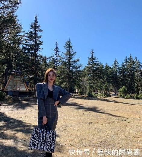 穿搭 今年秋冬流行这“3件”短外套,显高显瘦又时髦,穿出优雅高级范!