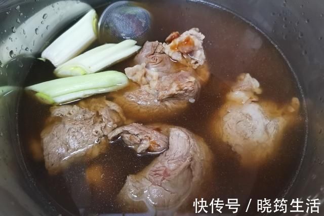 天冷了,吃牛羊肉不如吃它,贵也要舍得买,营养极高,滋补又解馋