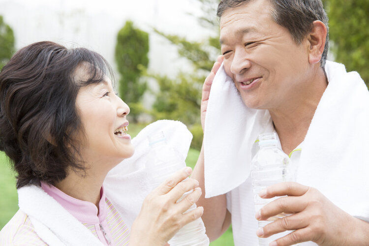 长寿|夫妻生活好处多,到底是越多越长寿还是越少越长寿答案明确了