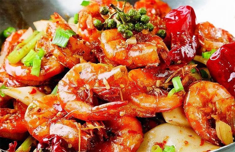 餐馆常吃的家常菜，美味可口，口味嫩滑，有美容护肤效果