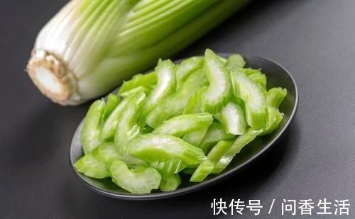 芹菜叶|人们为什么都会把芹菜叶摘掉？真的不能吃吗？原因有4个