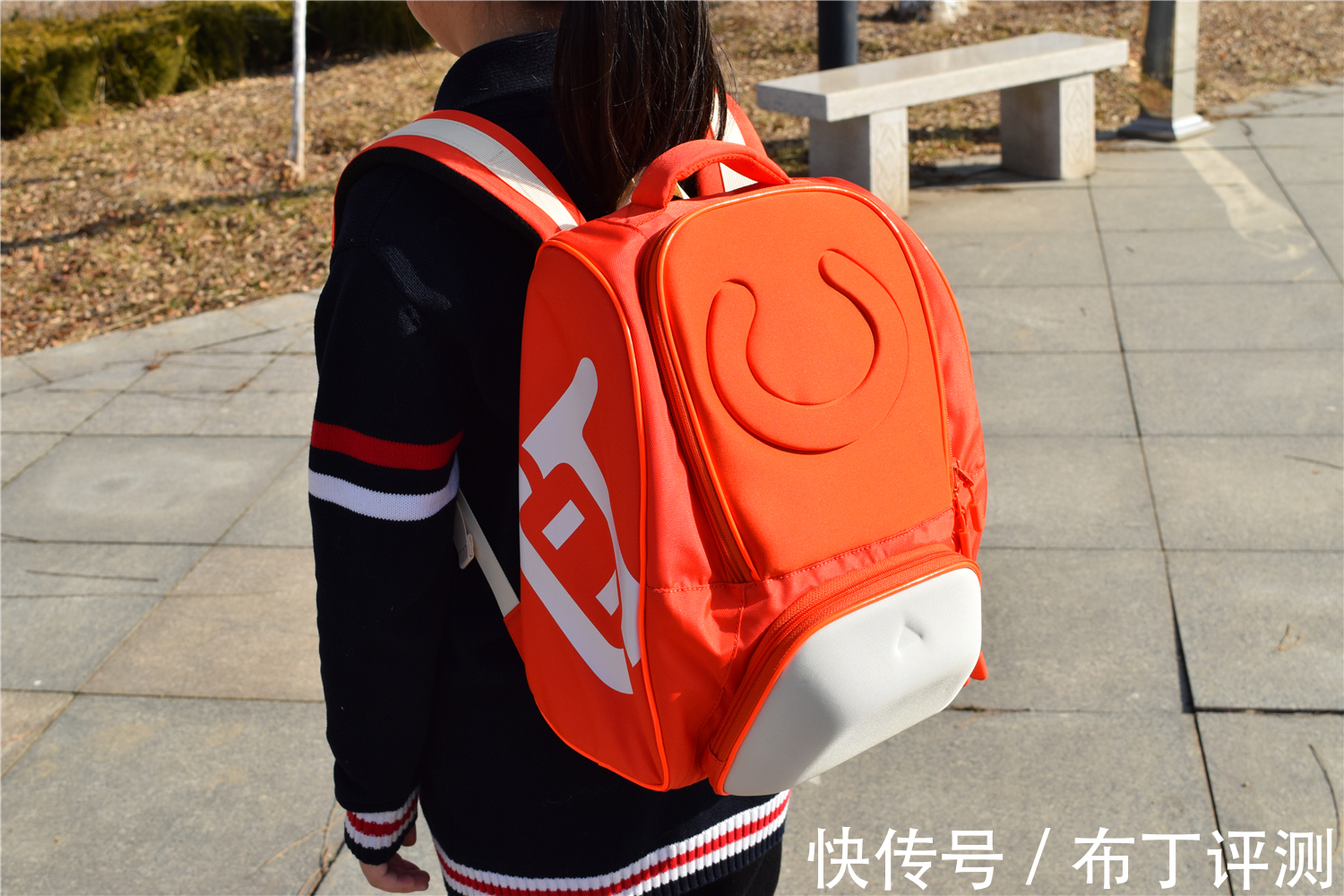 书包|悬浮减重设计,送给孩子更好的开学礼物,能抗菌还能减压护脊!