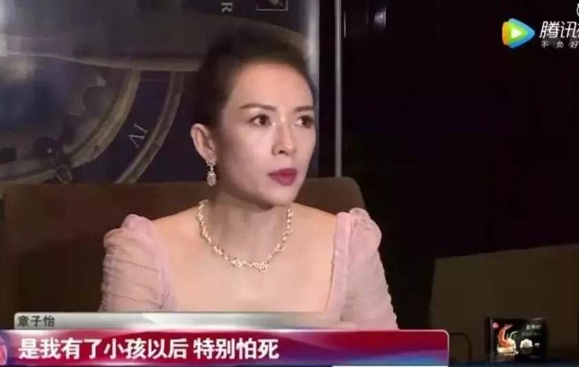 忍痛|“比生孩子还痛！”90后妈妈忍痛取骨救女：只要她能站起来，我什么都愿意！