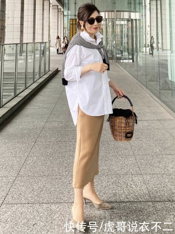 懂穿衣的日本40岁女人，早春最爱简约休闲风，尽显美丽与成熟