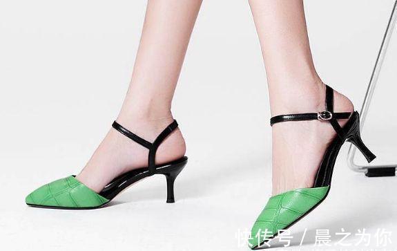 细高跟 穿上尖头高跟鞋更显魅力气质,让整个人充满名媛风情!