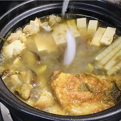 泡椒酸菜咸鱼煲