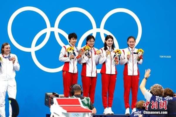 小花|中国游泳队接力夺冠四“小花”如何培养默契？
