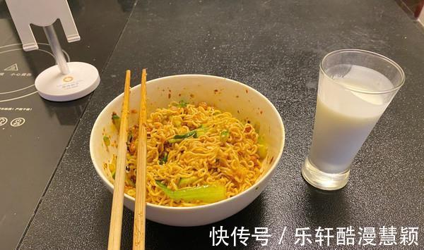 凉拌|方便面的神仙吃法,超适合夏天的凉拌方便面,清新爽口麻辣开胃