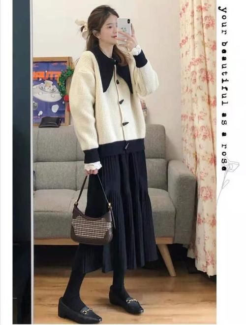 穿裙子配什么衣服好看显瘦，不同的搭配风格展现出来的气质也不同