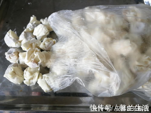 馄饨|小馄饨包好直接放冰箱冷藏就错了!店主教你2招,放1个月也新鲜!