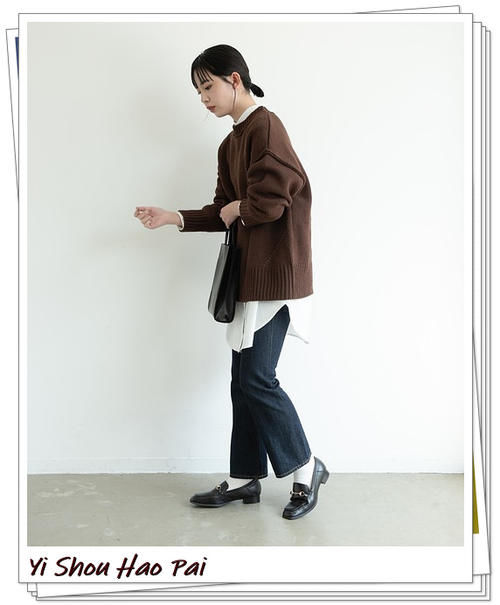 简单经典,休闲时尚!牛仔裤+针织衫的20种流行轻熟搭配示例