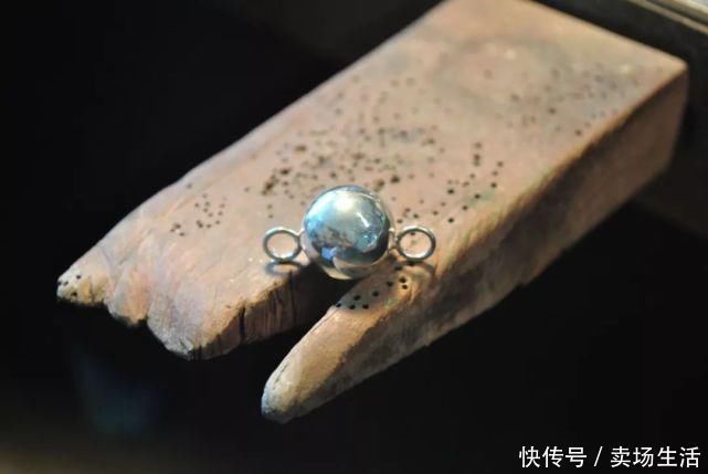 这件暗藏机关的项链，又变手链的可拆搭扣