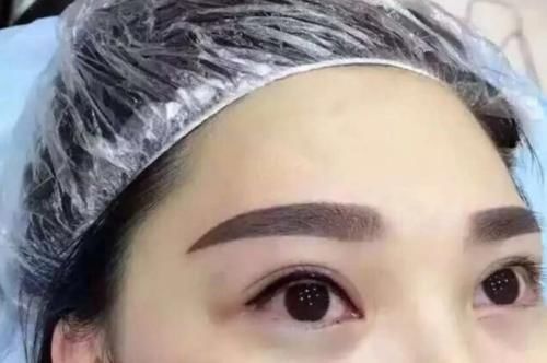 为什么不建议女生“纹眉”?内行人说了3个原因!