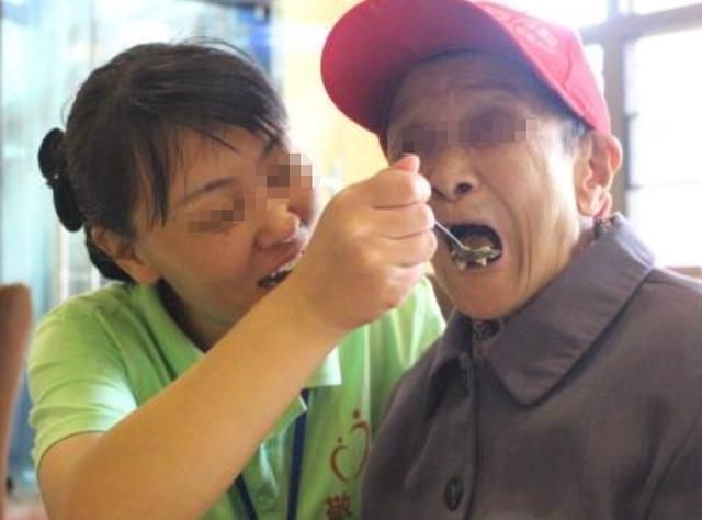 小郑|“假丁克”逐渐开始流行,三个现实问题却让人不可忽视,真可悲!