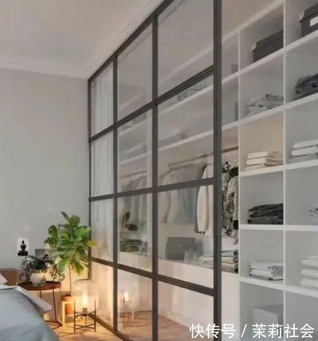 仪式感|不用装独立衣帽间,占地方还浪费空间,卧室装个步入式实用还方便