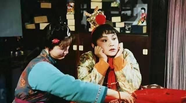 贾宝@贾宝玉的真名叫什么曹公早已埋下了伏笔,可惜无人看到