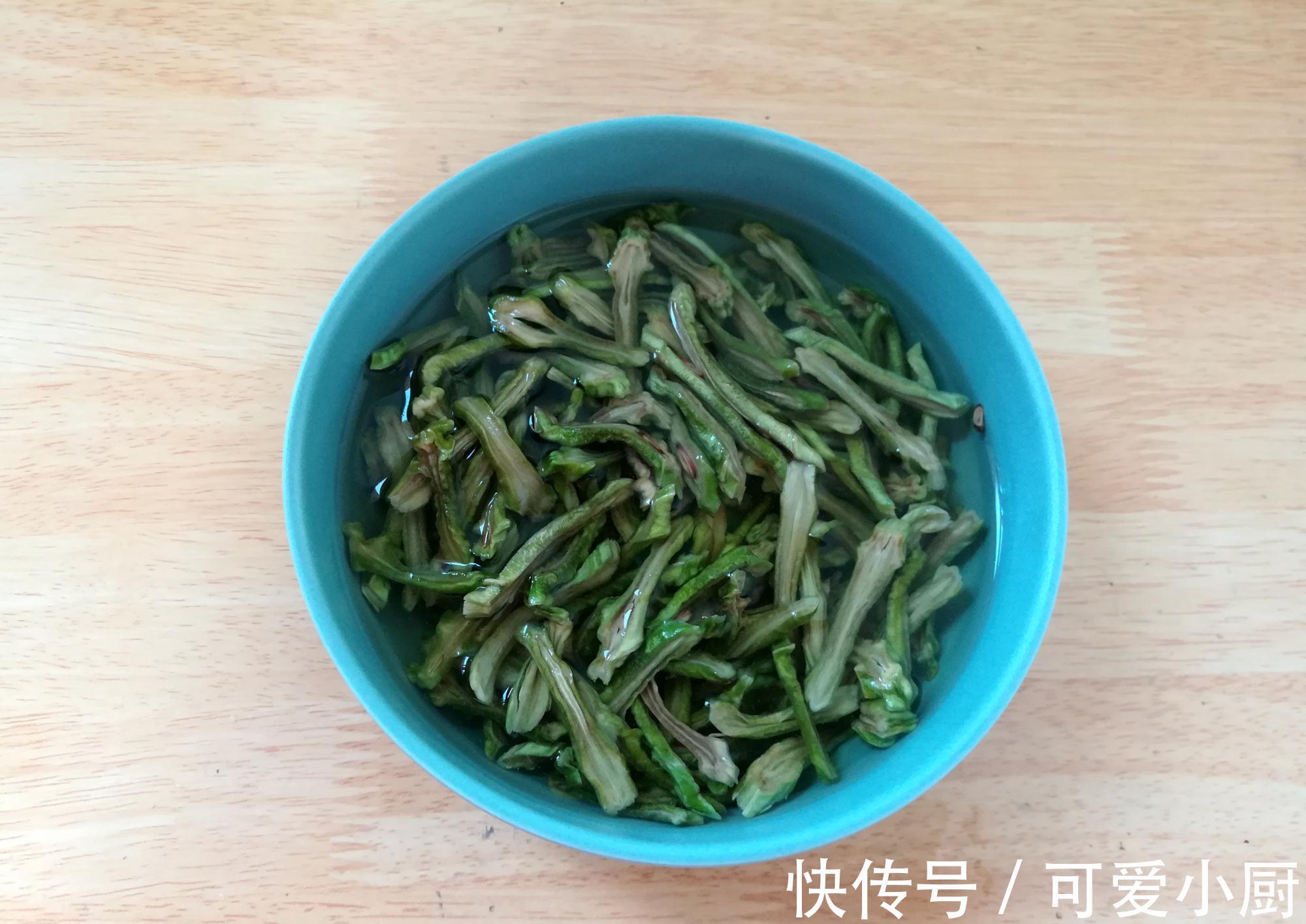 秋天我常做这酱菜，拌面吃火锅都适合，营养实惠，随吃随取真省事