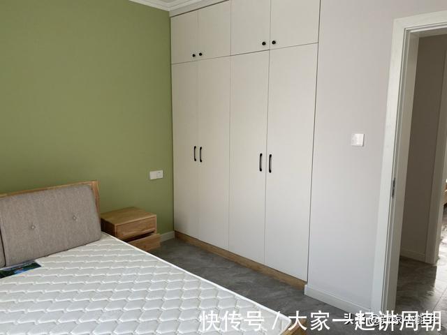 吊顶|她家107平新房，全屋不做吊顶，不要电视墙，简洁又好看