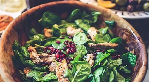  皮肤|女性想要皮肤好，推荐吃3种食物，健胃消食，安神助睡眠