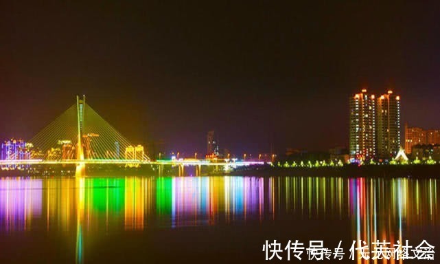 岁月如歌|赏美图对对联:上联:岁月如歌,静谧祥和,求下联