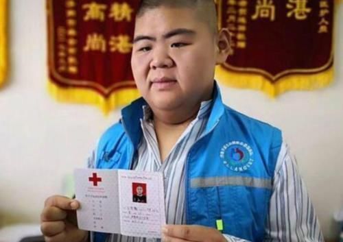 体校|曾是中国第一胖，在健身房遇见爱情，一年成功减下400斤！