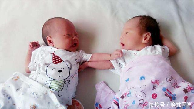 产妇|26岁产妇顺产双胞胎,护士抱来孩子,爸爸吓得大声叫医生