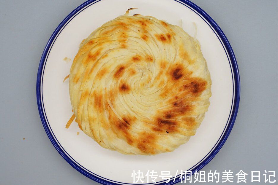 手把手教你做盘丝饼,焦香酥脆,层次分明,一圈一圈撕着吃