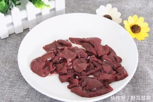 甜食|女人45岁后,3种食物舍得吃,面容红润,气色更佳,或能老得慢