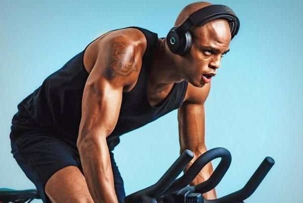 健身房|吃完饭健身,还是健身再吃饭?别练错了