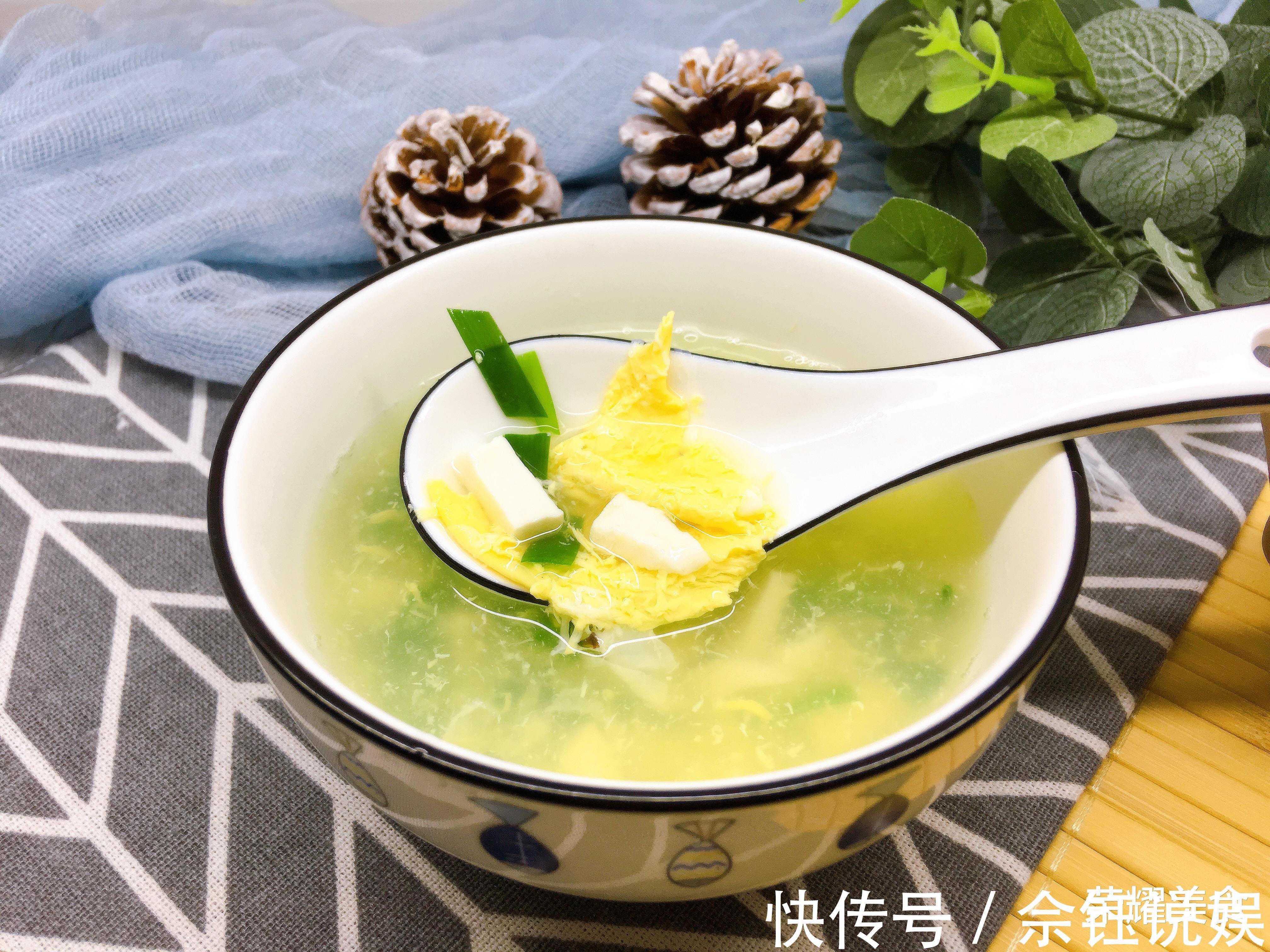 买韭菜学问多,挑宽叶还是细叶,选白根还是红根,看完涨知识了