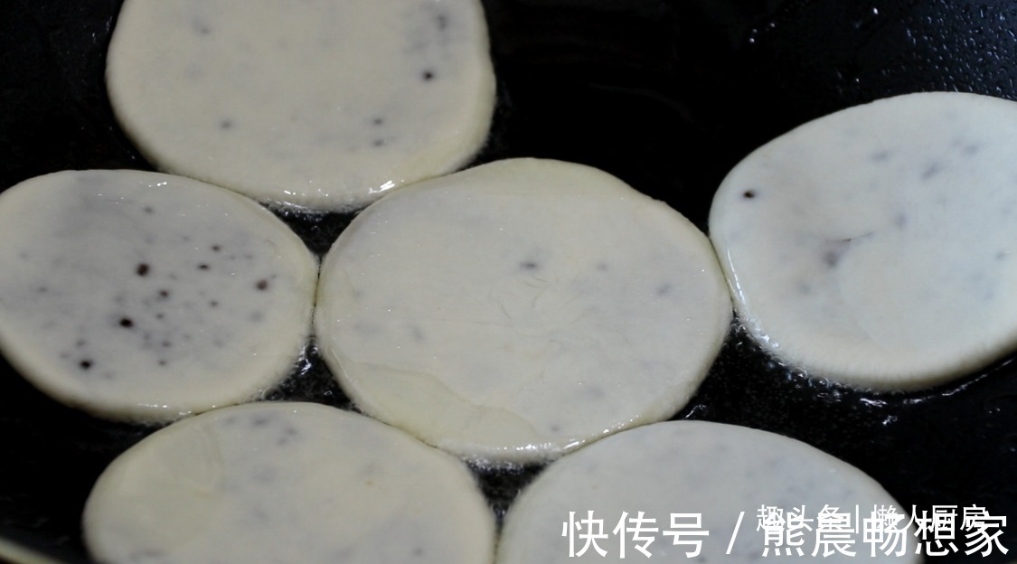 早餐饼|红糖饼不用发面,还会流心,吃在嘴里会爆浆