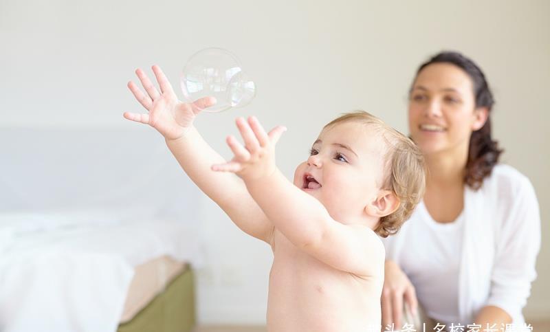 孩子|不想孩子以后被说没家教?父母要教会他几件事,现在看刚刚好