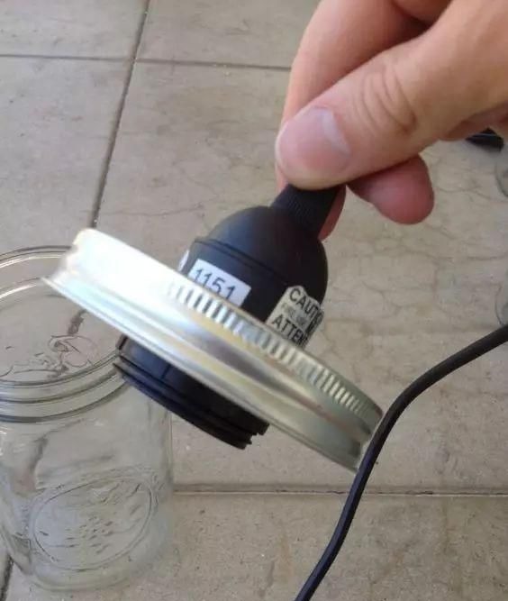 没想到老干妈瓶子能做成这个，后悔扔了那么多……