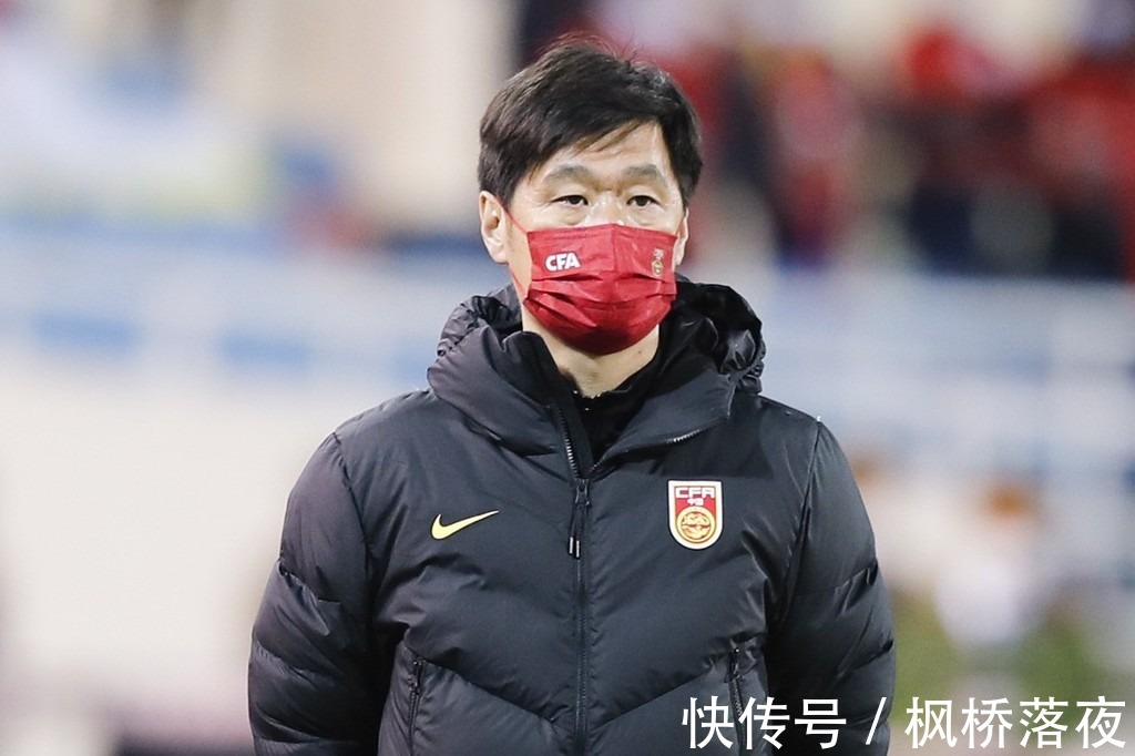 改造|李霄鹏对国足改造正式开始?26岁拼命三郎回归成重要标志,要拼了!