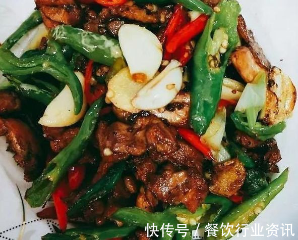 泡椒|在家准备了几道拿手好菜，美味极了，一家人吃得其乐融融