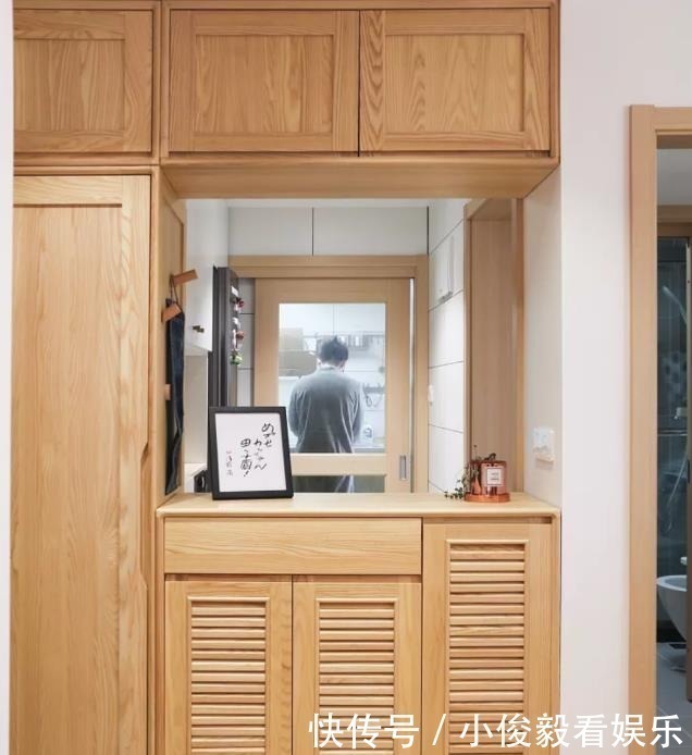 原木|56平小婚房,沙发不靠墙等于“多间房”全屋实用极了,晒晒