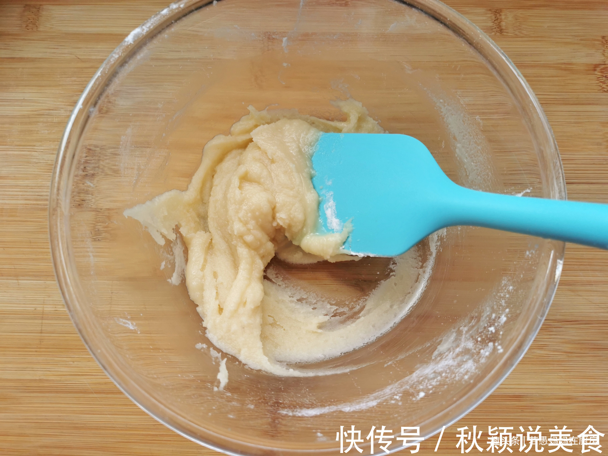 做蛋糕,我用热油烫面,次次都成功,不塌腰不开裂,分享详细步骤