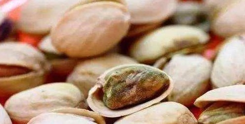 黄曲霉毒素|身体出现“小红点”，八成是肝喊疼了，忠告要忌口