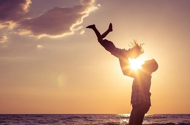 于荣光|最成功的家庭教育:“软”妈妈、“硬”爸爸,培养出一个人格健全的孩子