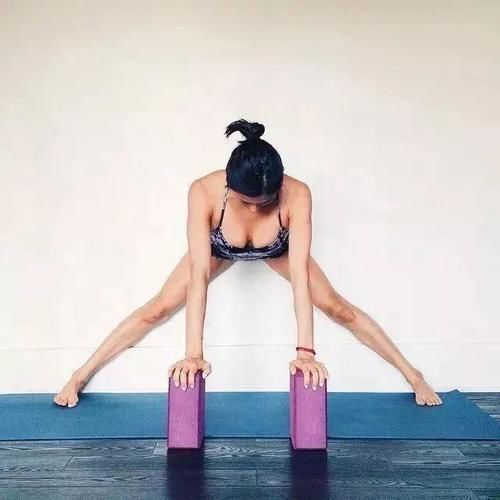 双腿|墙壁才是最好的瑜伽老师,初学者必知!