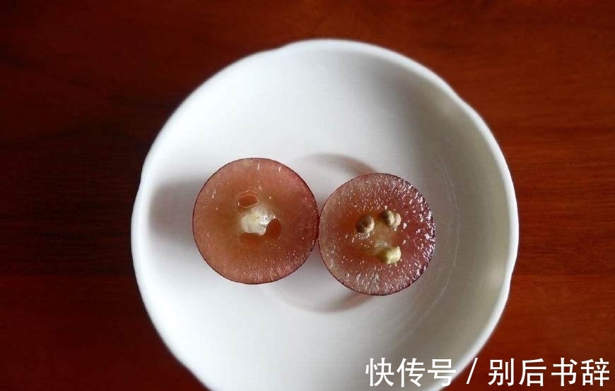 反弹|别再把它扔掉了,睡前用几粒,十天祛斑不反弹,皮肤满满胶原蛋白