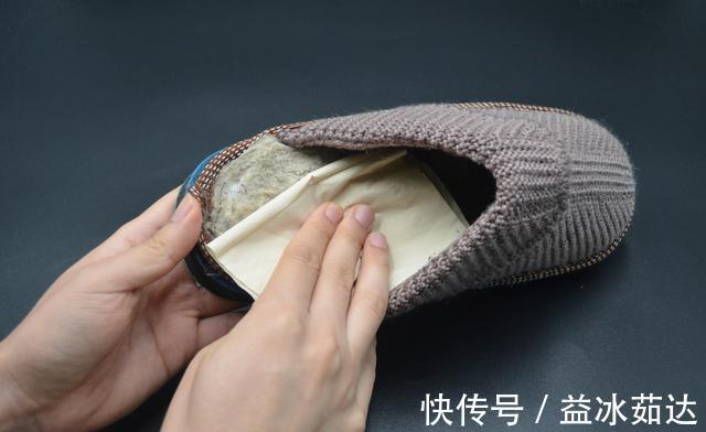 洗衣液|不管棉拖有多脏,试试这个方法,不用水洗不用晾晒,棉拖立马干净