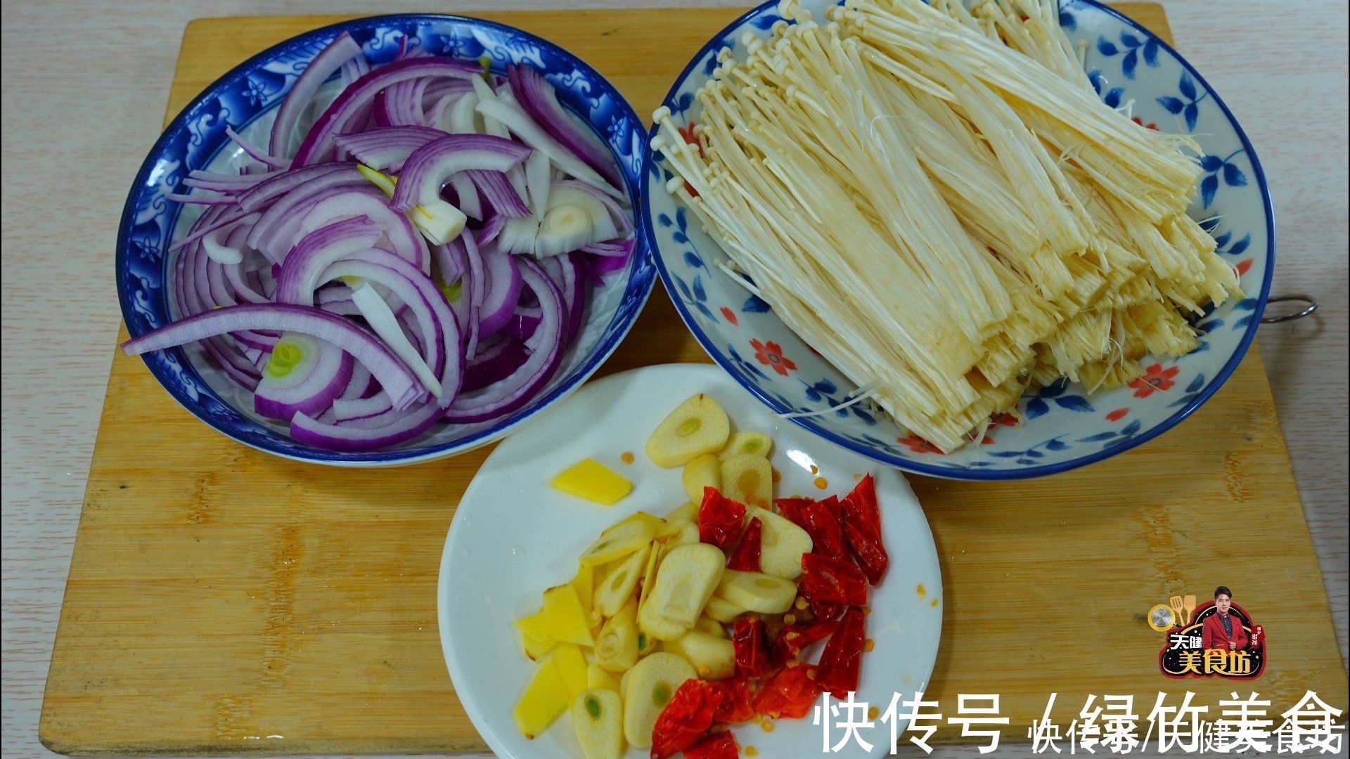 美味|我家罗非鱼从不红烧，不煎不炸不放一滴水，鲜甜美味，上桌就扫光